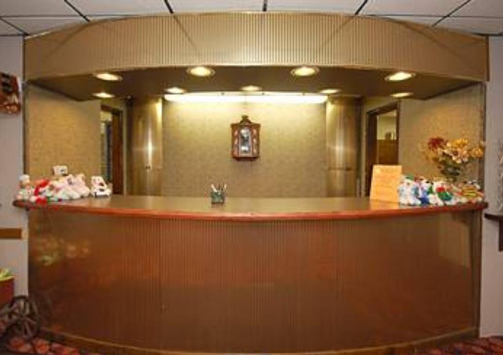 Hilltop Inn مونبلييه المظهر الخارجي الصورة